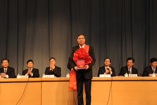 尊龙凯时在县经济工作会议上获多项荣誉.JPG